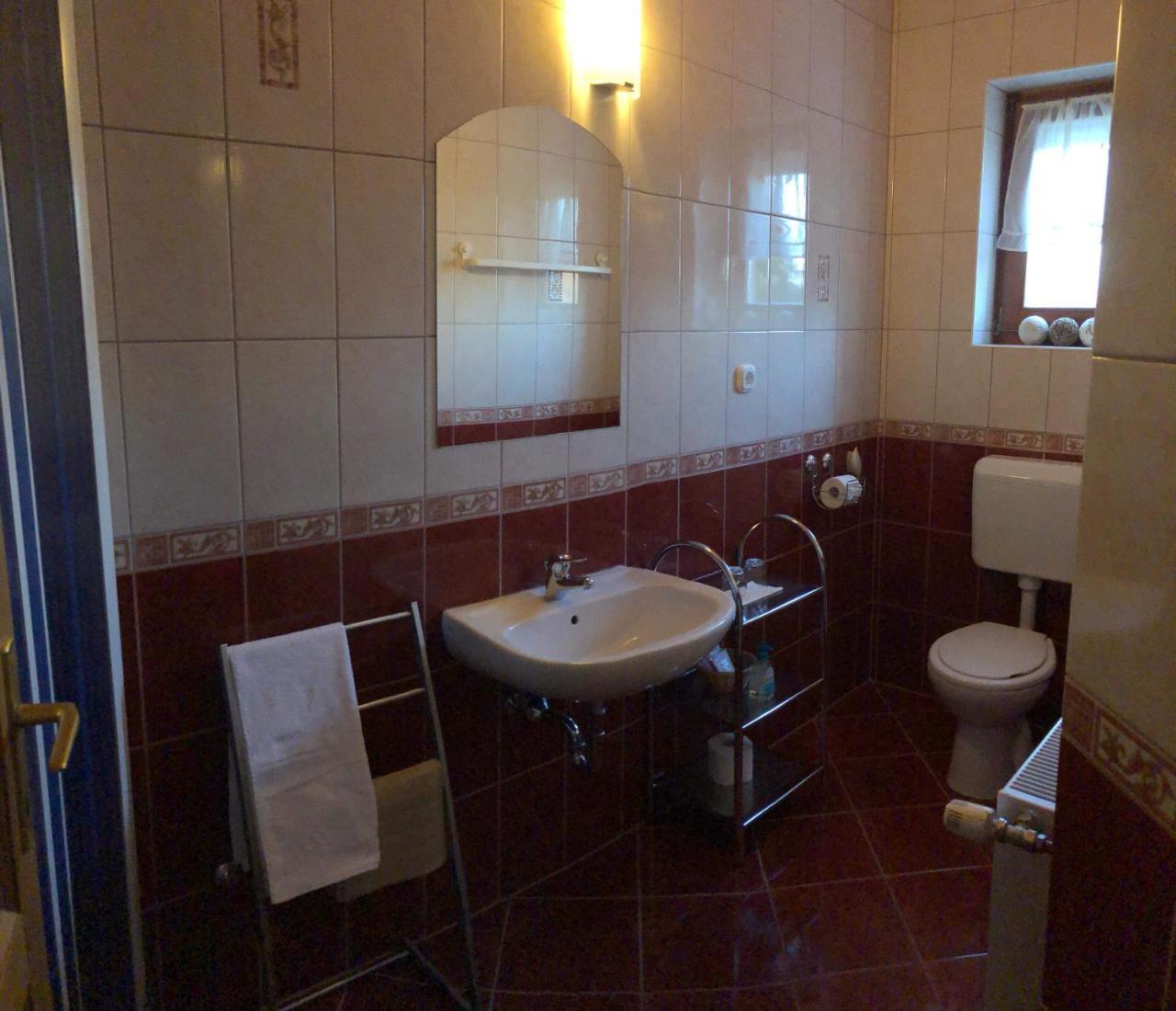 Kristaly Apartmanhaz Sárvár Eksteriør bilde